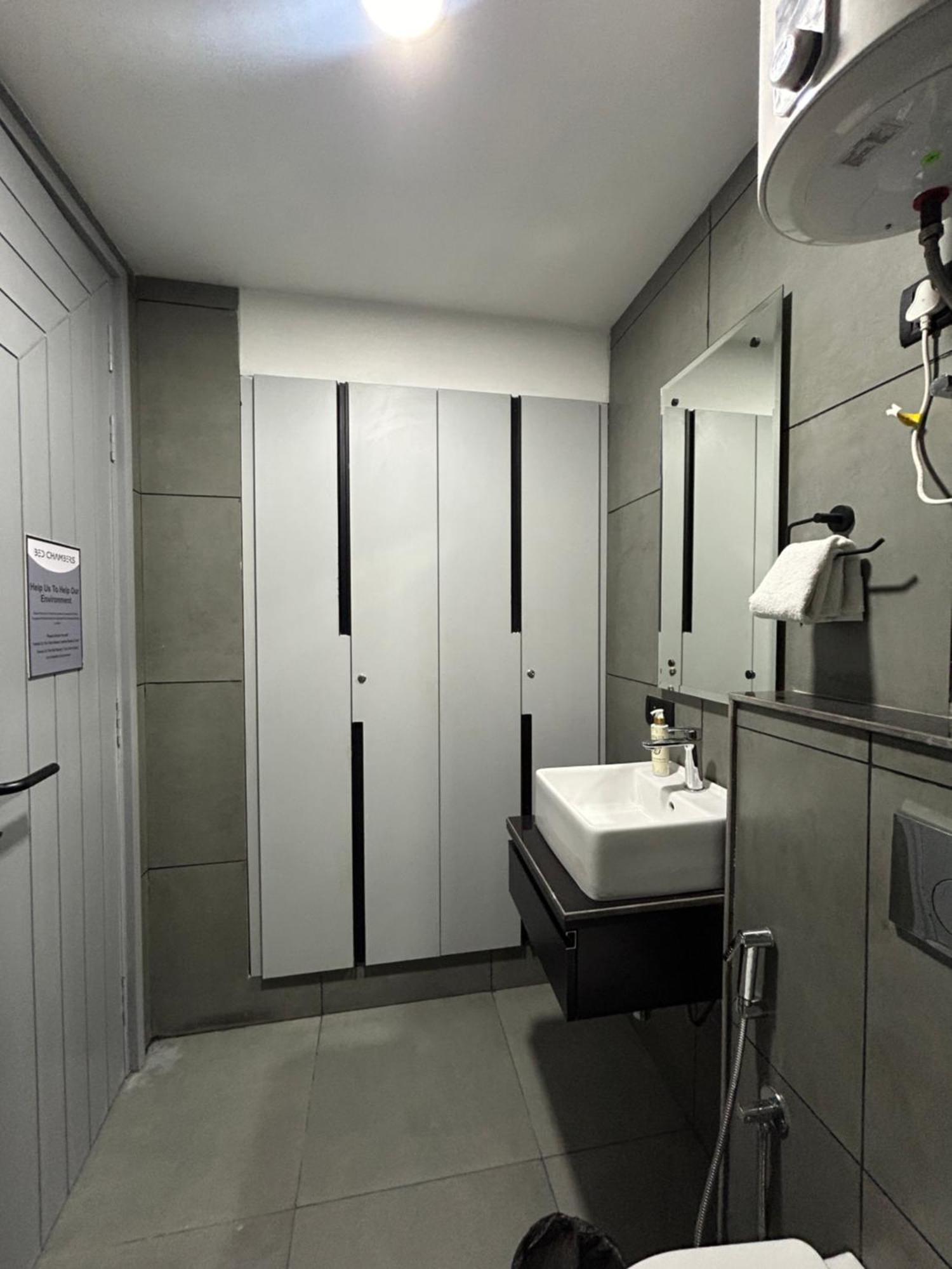 Bedchambers Luxury Apartment Near Golf Course Road Gurgaon Zewnętrze zdjęcie