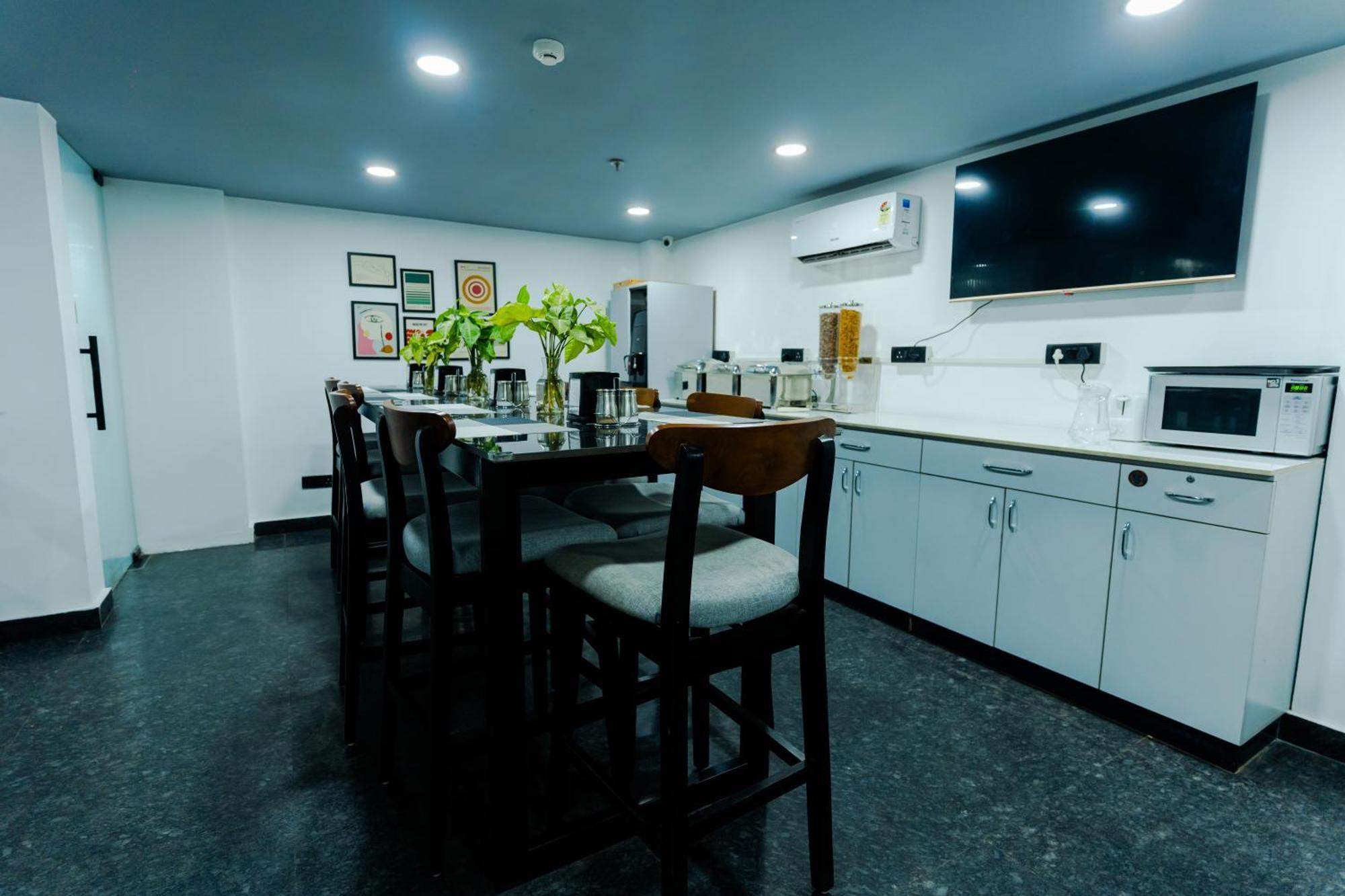 Bedchambers Luxury Apartment Near Golf Course Road Gurgaon Zewnętrze zdjęcie