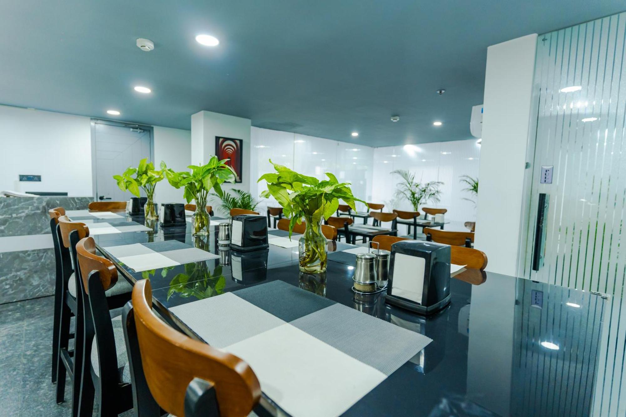 Bedchambers Luxury Apartment Near Golf Course Road Gurgaon Zewnętrze zdjęcie