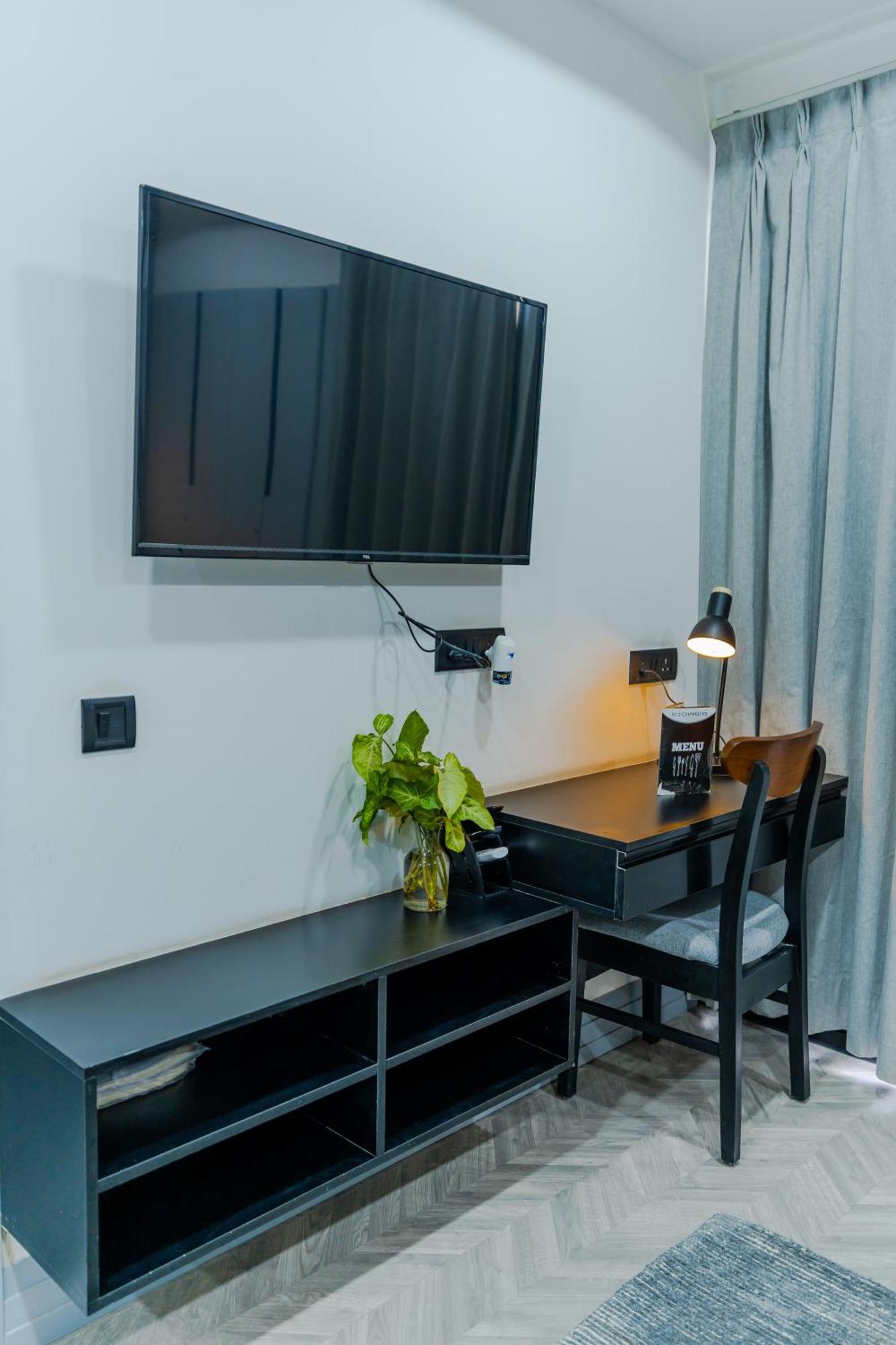 Bedchambers Luxury Apartment Near Golf Course Road Gurgaon Zewnętrze zdjęcie