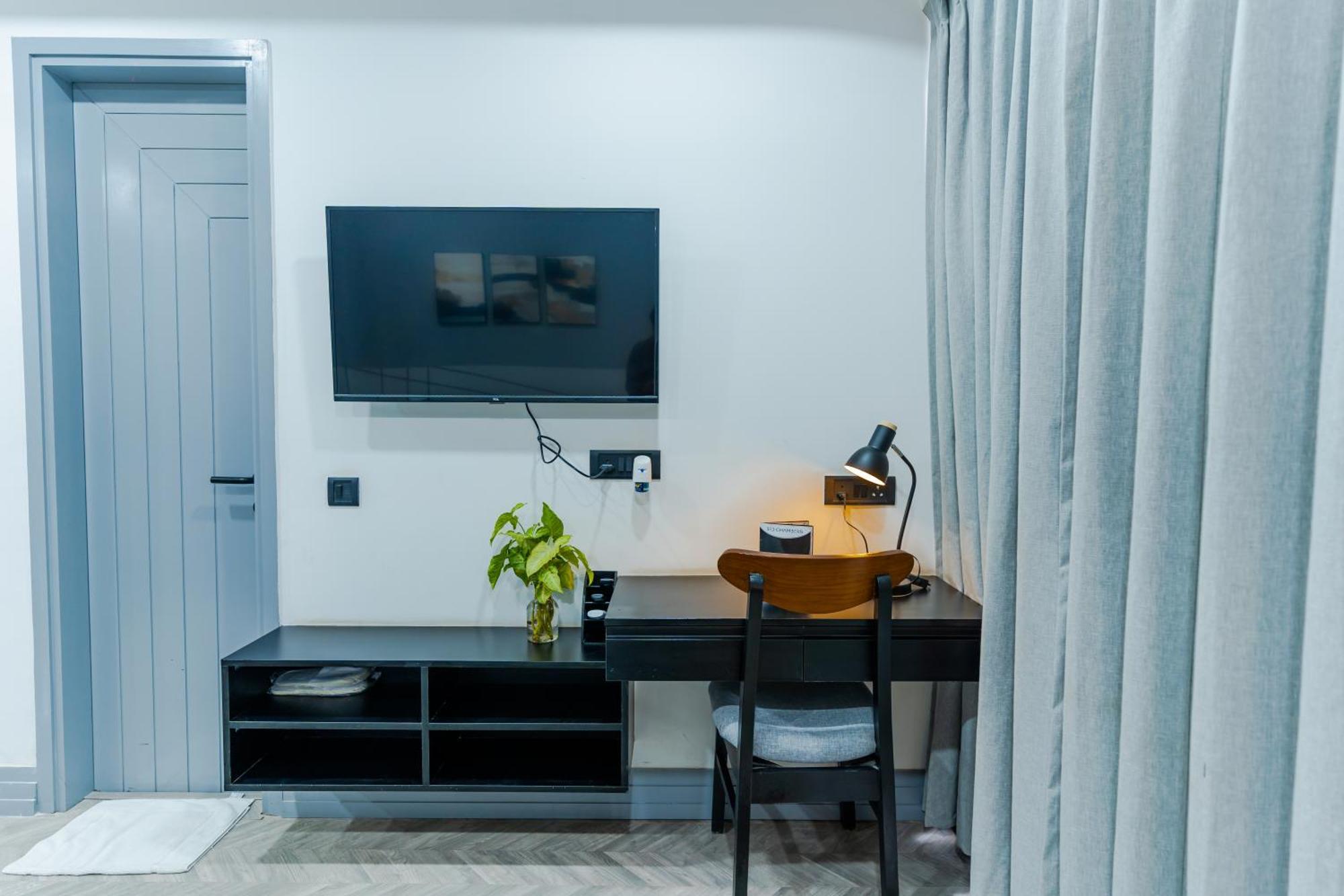 Bedchambers Luxury Apartment Near Golf Course Road Gurgaon Zewnętrze zdjęcie
