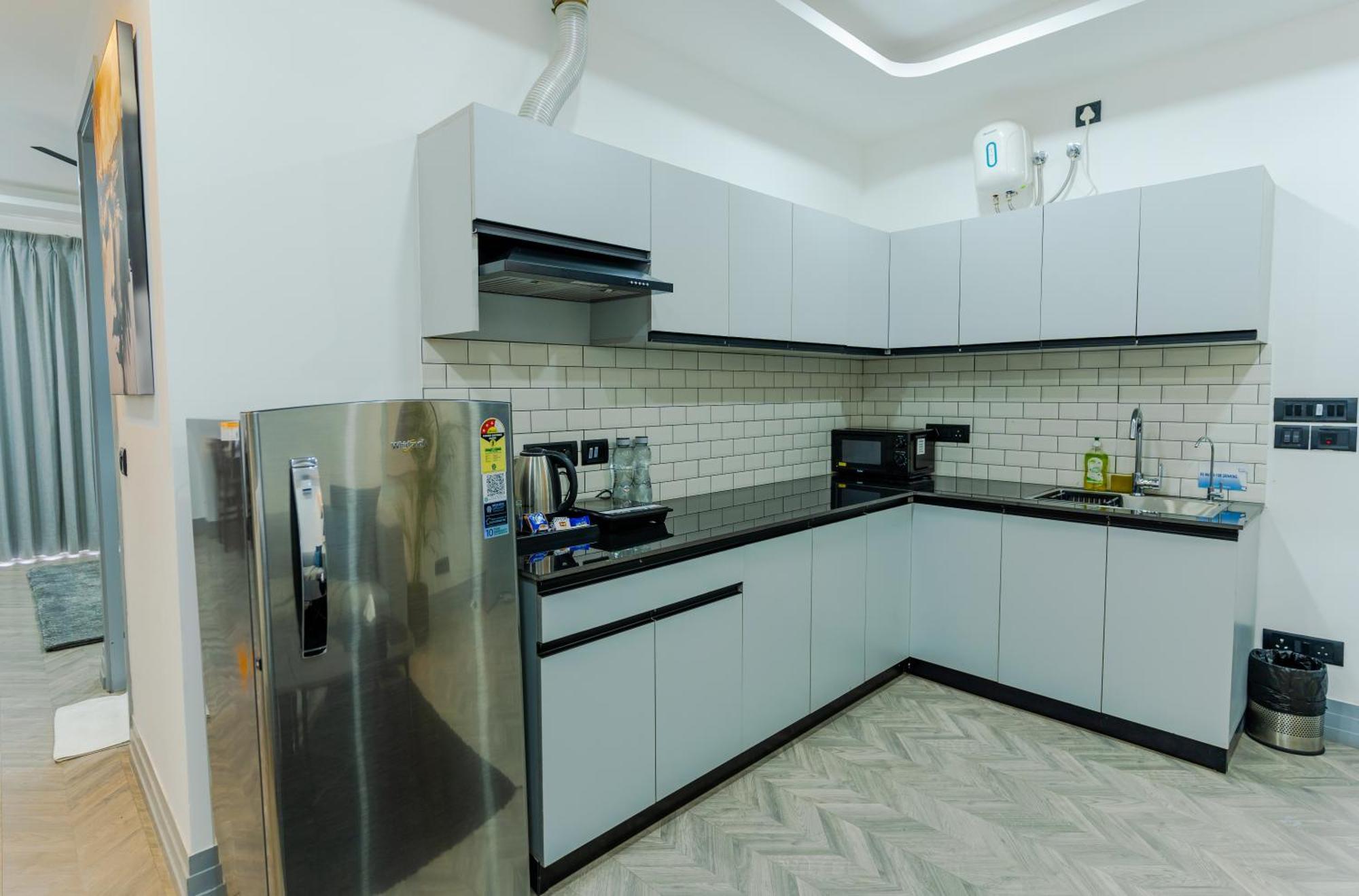 Bedchambers Luxury Apartment Near Golf Course Road Gurgaon Zewnętrze zdjęcie