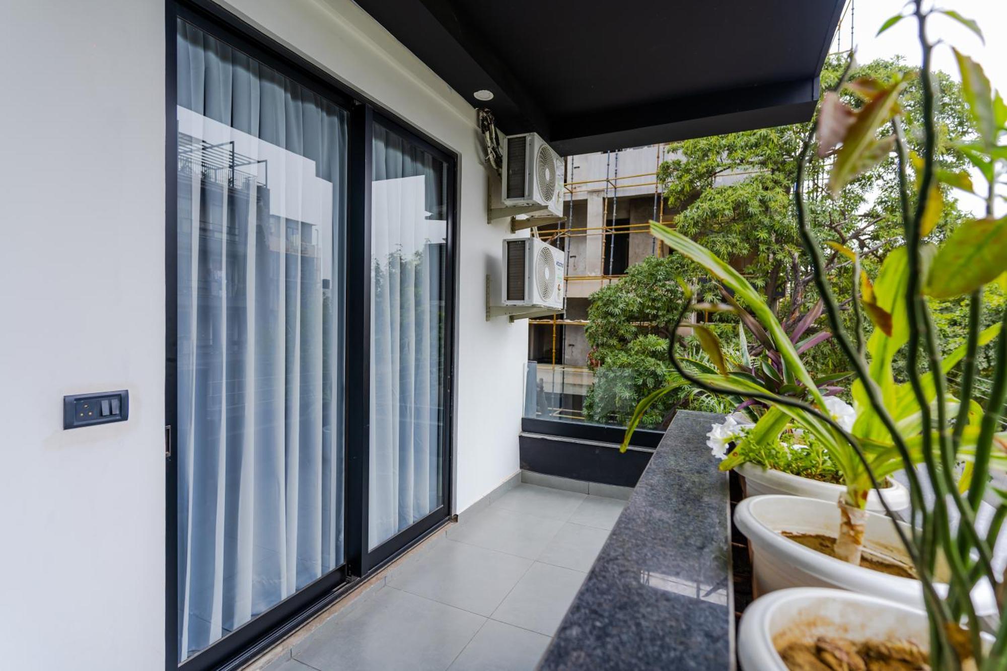 Bedchambers Luxury Apartment Near Golf Course Road Gurgaon Zewnętrze zdjęcie